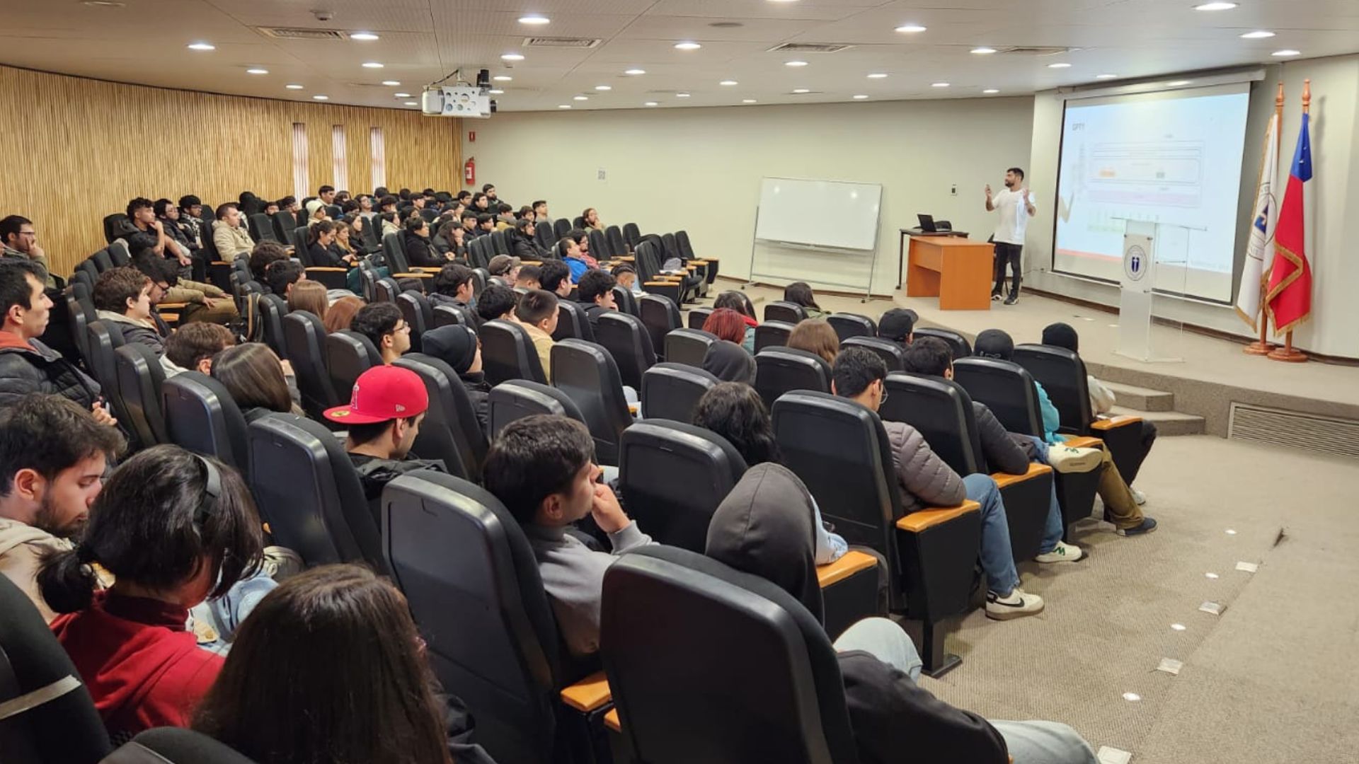 Del cosmos al planeta: inteligencia artificial para el análisis de datos espaciales